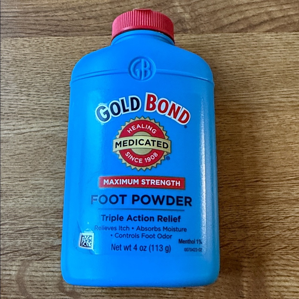NEW Gold Bond Medicated Maximum Strength Foot powder 4 oz WITH TALC OLD FORMULA